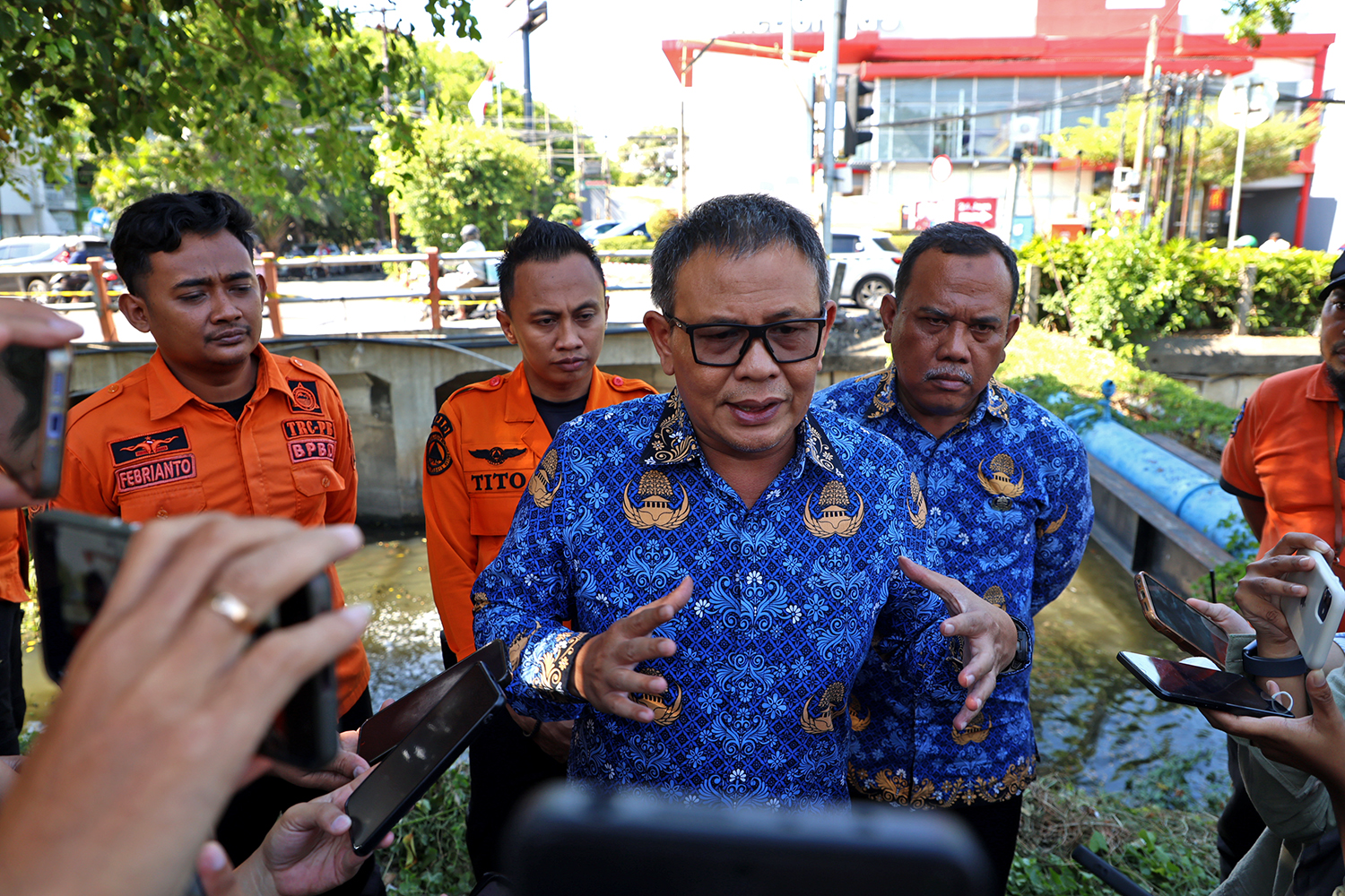 doorstop Kepala BPBD Surabaya (2)